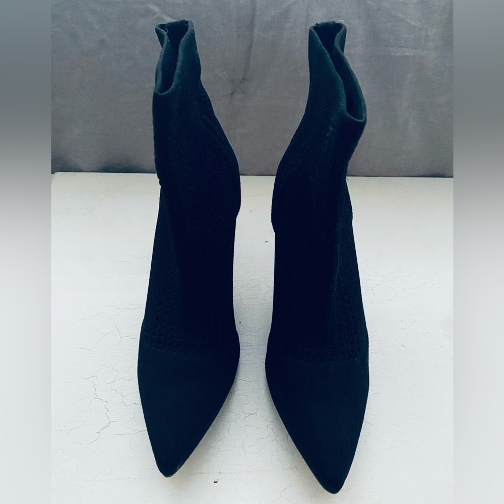 Catherine Malandrino Knit Booties